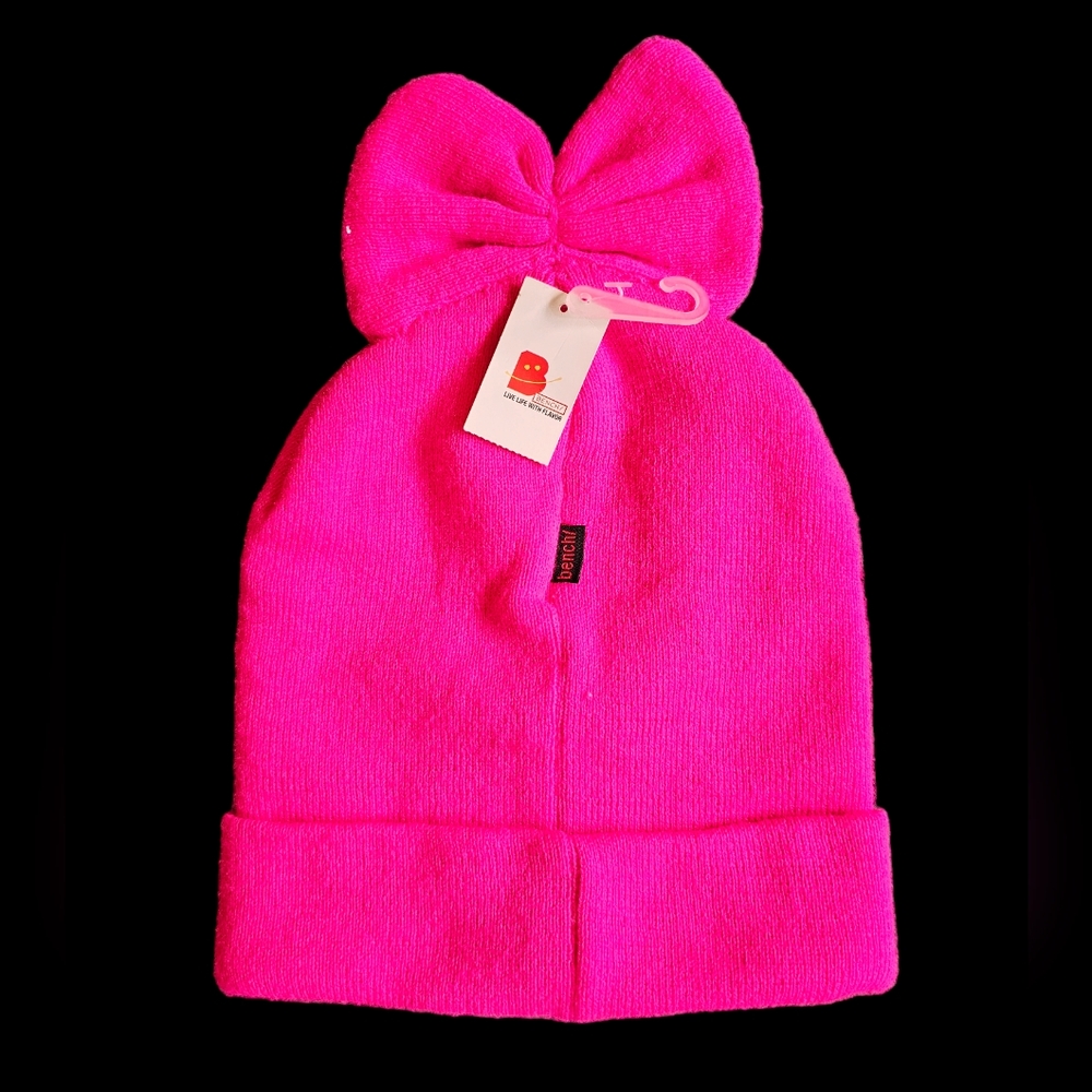 NwT Bench hot pink beanie hat with a bow